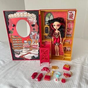 Ever After High Spring Unsprung Lizzie Hearts Doll Book Playset & Accessories